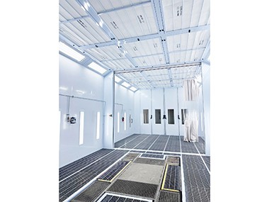 Bíla málningarúðabás í Finnlandi